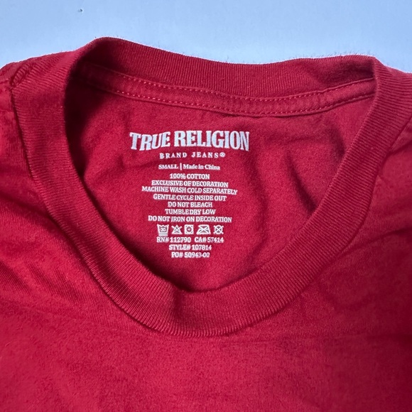 True Religion Brand Jeans Men’s Sz Small Burgundy  T-Shirt Multi logo Buddha - Picture 3 of 6
